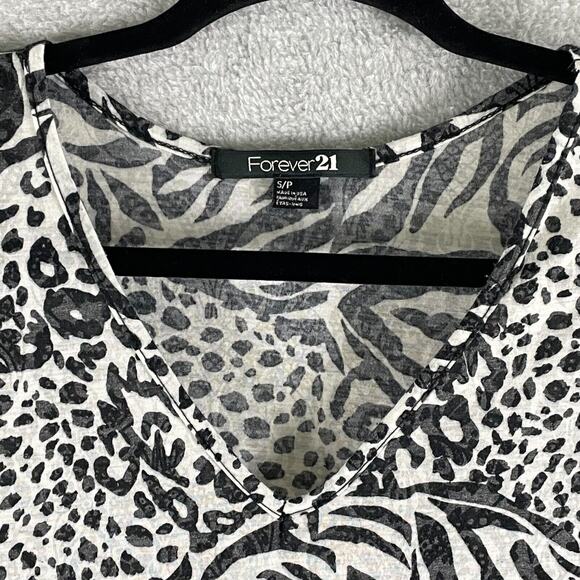 Women's Forever 21 Shirt Size S/P Animal Print Sleeveless V-Neck - Picture 2 of 5